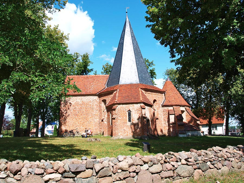 Oktogonkirche in Ludorf